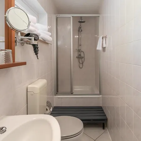 Marienkaefer - Ruhe Am Stadtrand * וארן